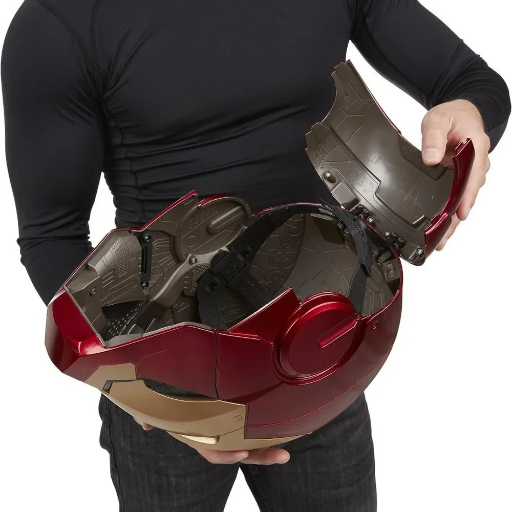 Marvel Legends Series Iron Man Electronic Helmet - Picture 11 of 14